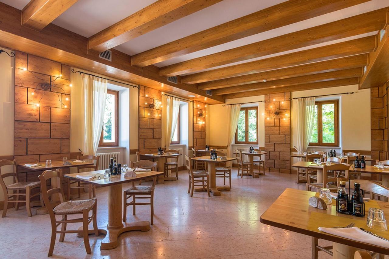 Locanda Alpina A 1250 Mt Ala Buitenkant foto